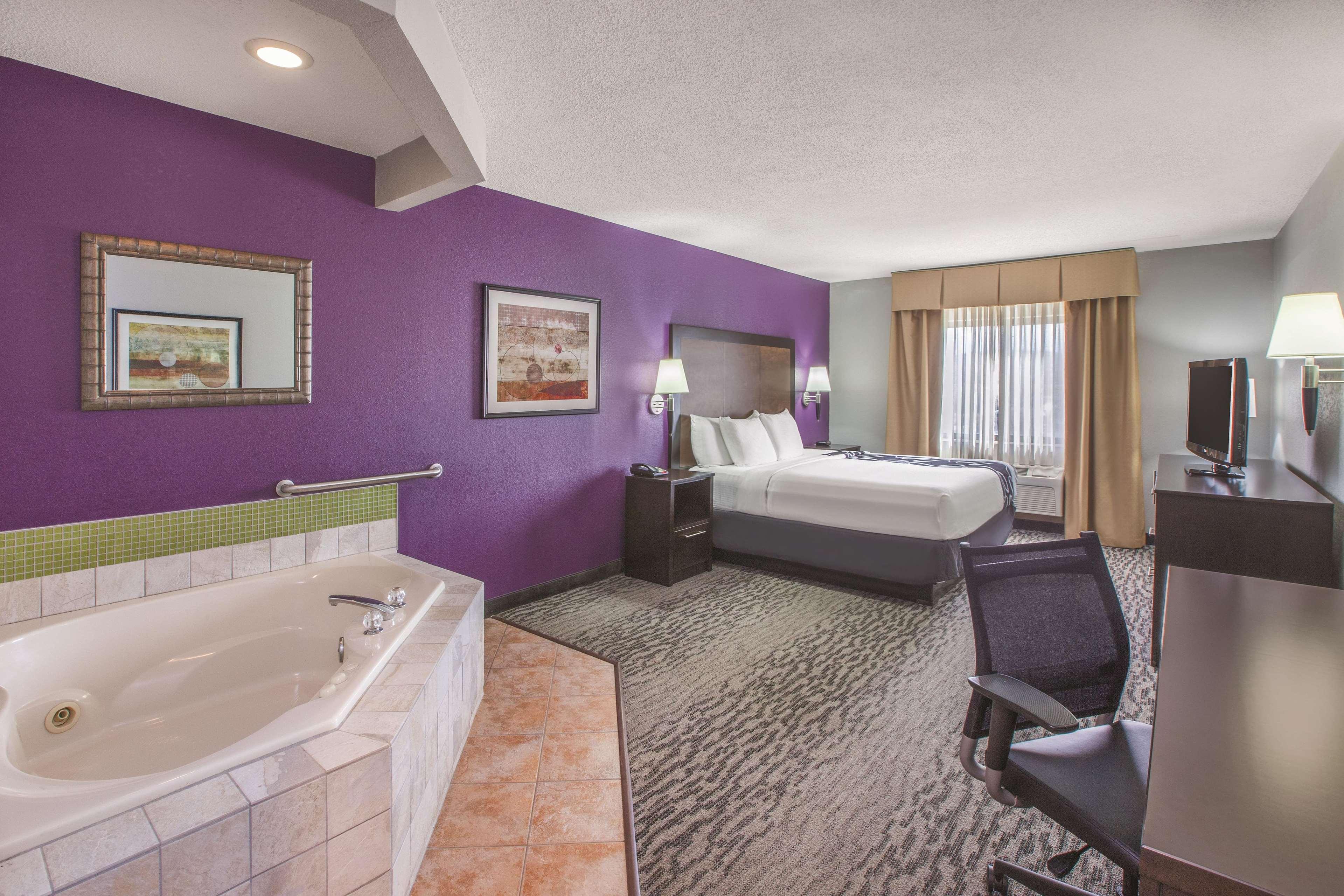 Hotel La Quinta By Wyndham Erie