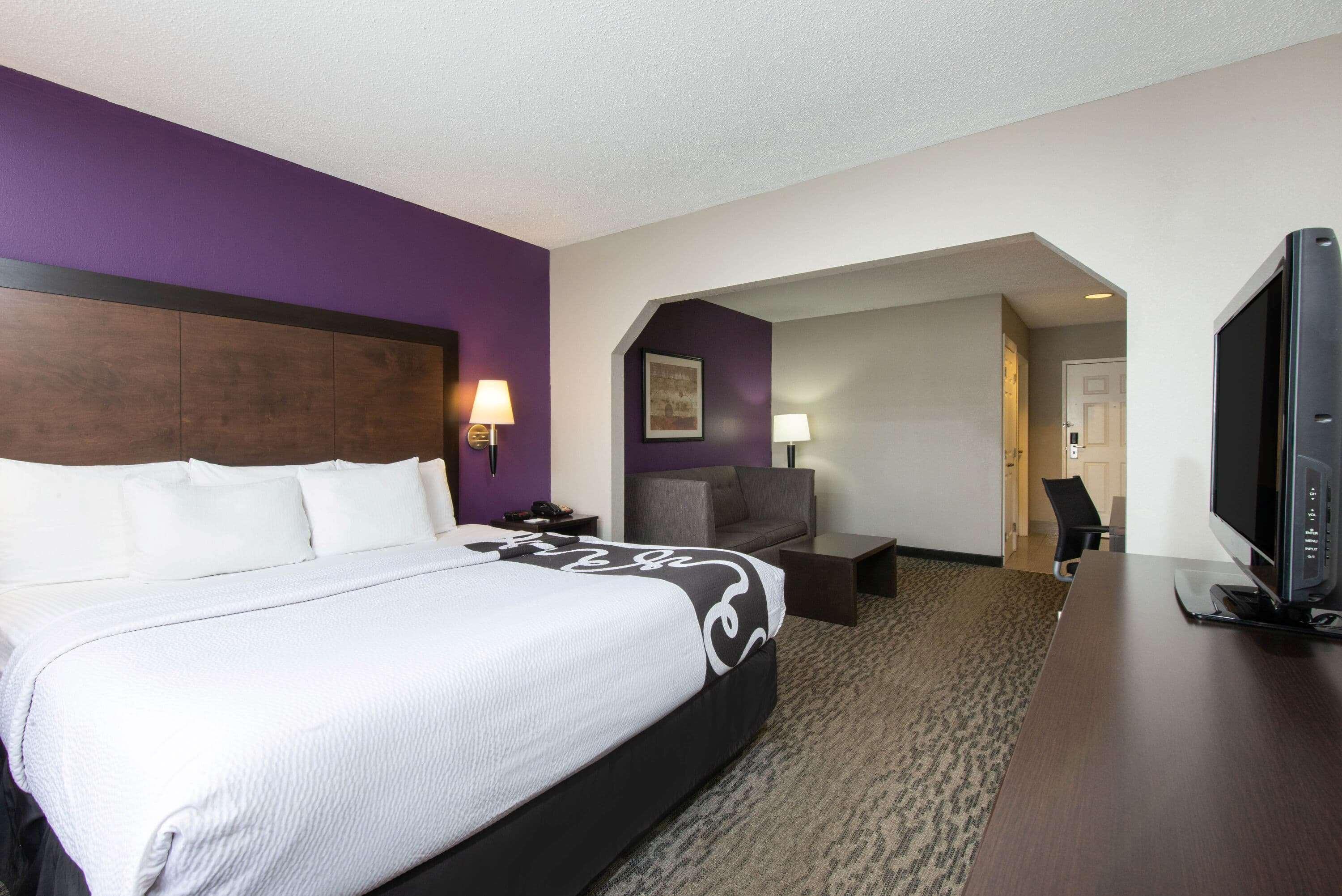 La Quinta By Wyndham Erie Hotel
